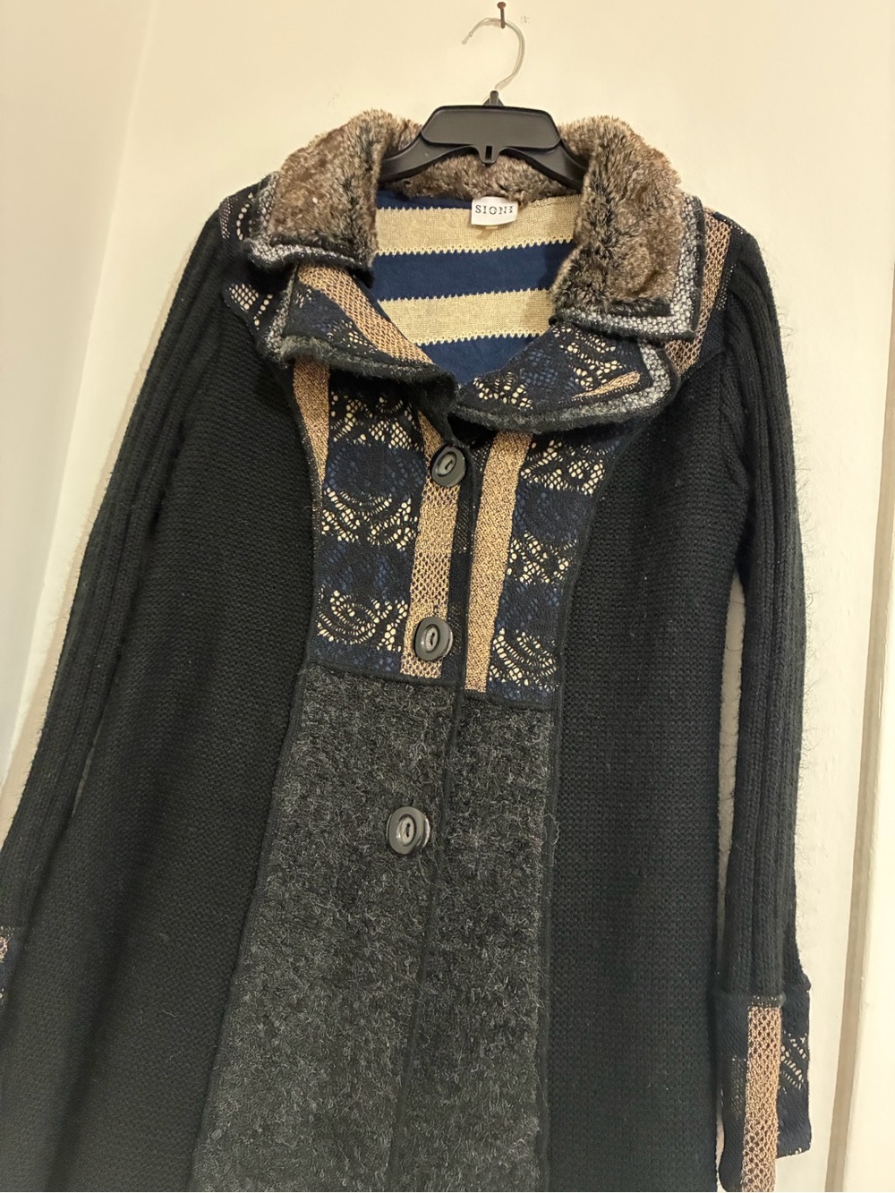 Sioni Black, Tan & Navy Knit Button-Up Sweater Coat with Faux Fur Collar